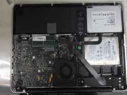 アップル(Mac) MacBookPro early2011の修理-4