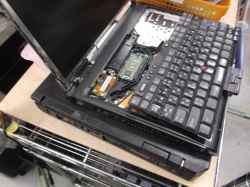 LENOVO ThinkPad R50Eの修理-17