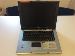 ACER<br/>TravelMate 2490の旧型PC修理